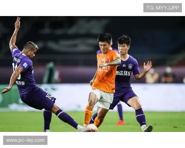 王煜博第二轮轰1鹰3鸟亮眼成绩,逆转夺冠男子B组 王煜博第二轮轰1鹰3鸟亮眼成绩,逆转夺冠男子B组