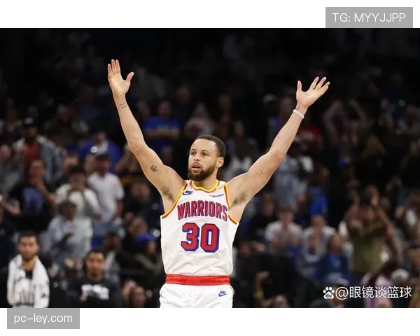 第三节爆发：库里单节命中5记三分，勇士逆转比分